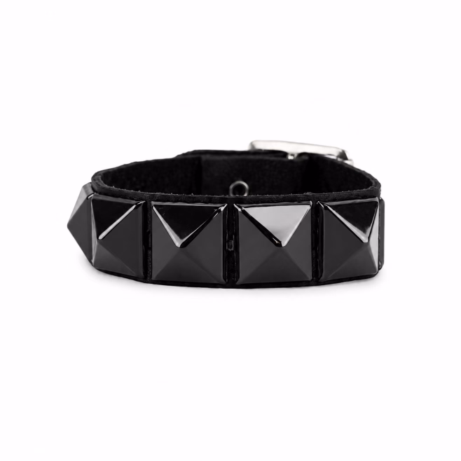 Напульсник Underground 1 ROW PYRAMID STUD